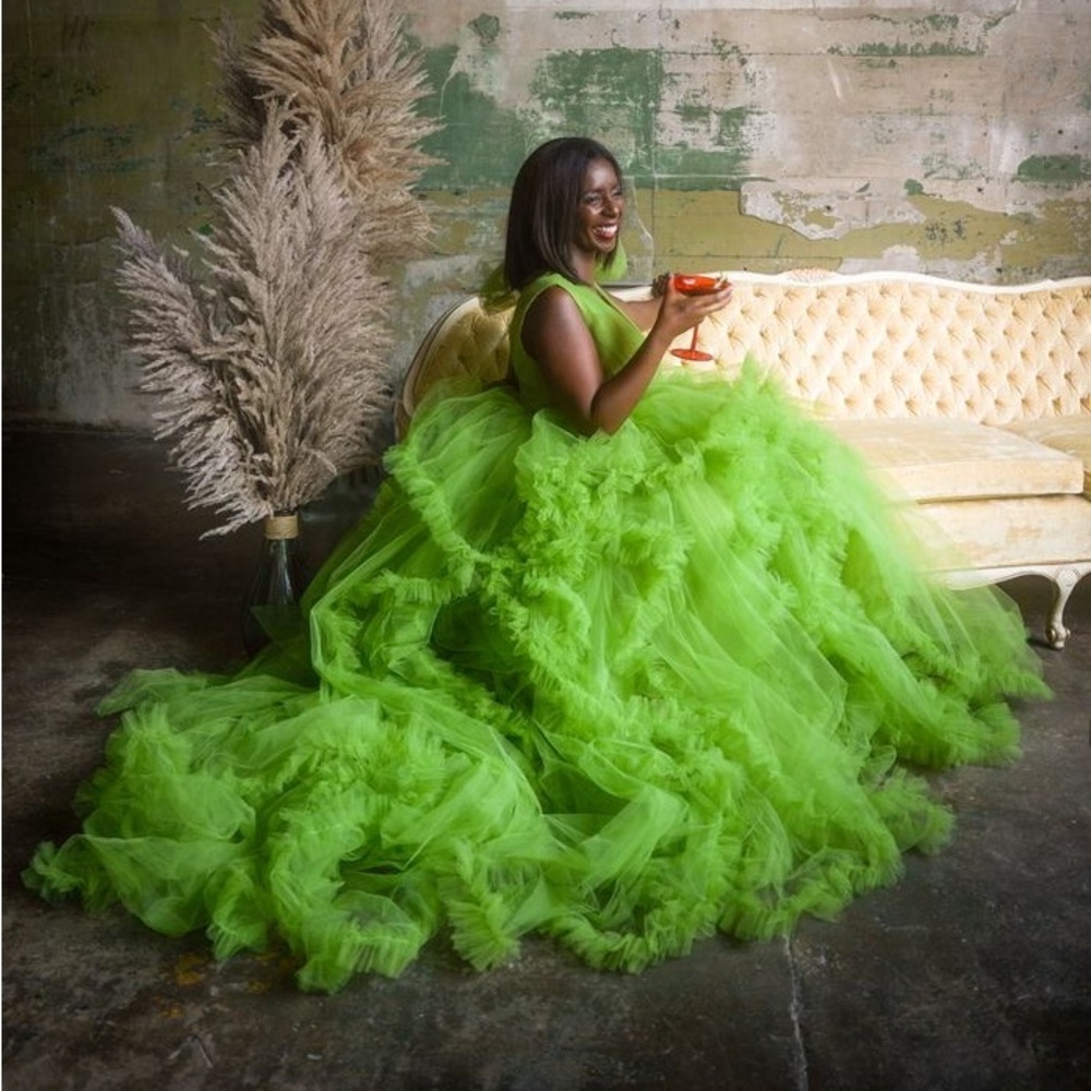 Elegant Green Tulle Evening Gown